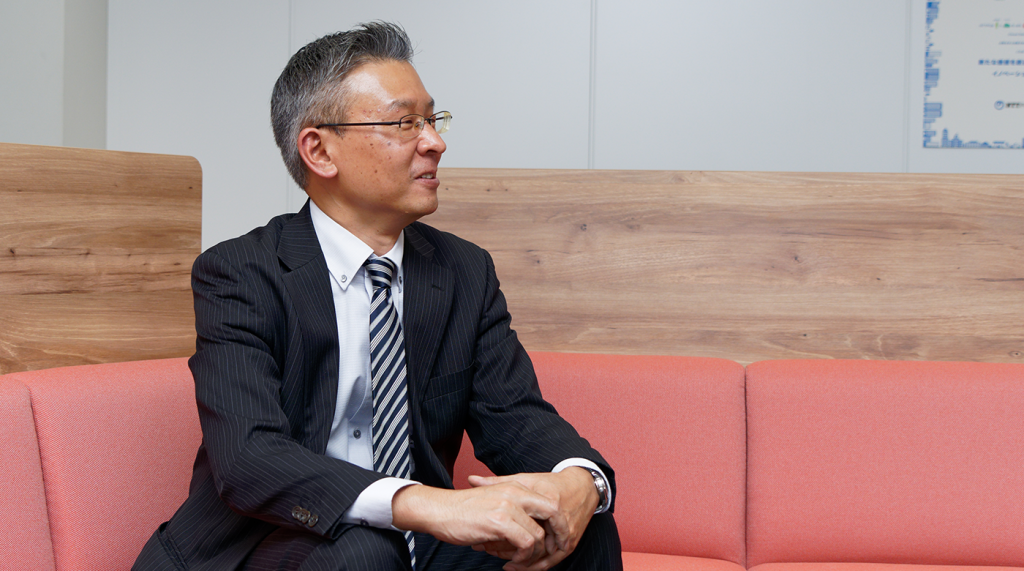 株式会社NTTPCコミュニケーションズ 総務部 法務考査担当 担当課長 横山新様