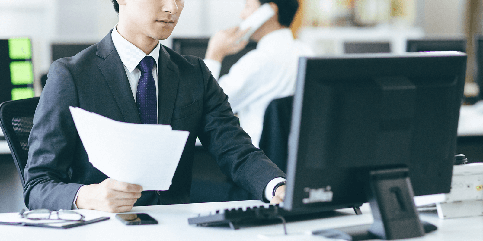 締結した契約書から必要な情報を抽出しExcelに入力していく作業は、思っている以上にコストがかかる